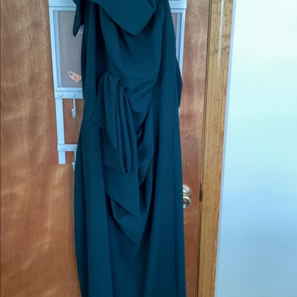 Never Worn David’s Bridal Bridesmaid Dress! Plus Size! In color Pine! - Picture 2 of 6